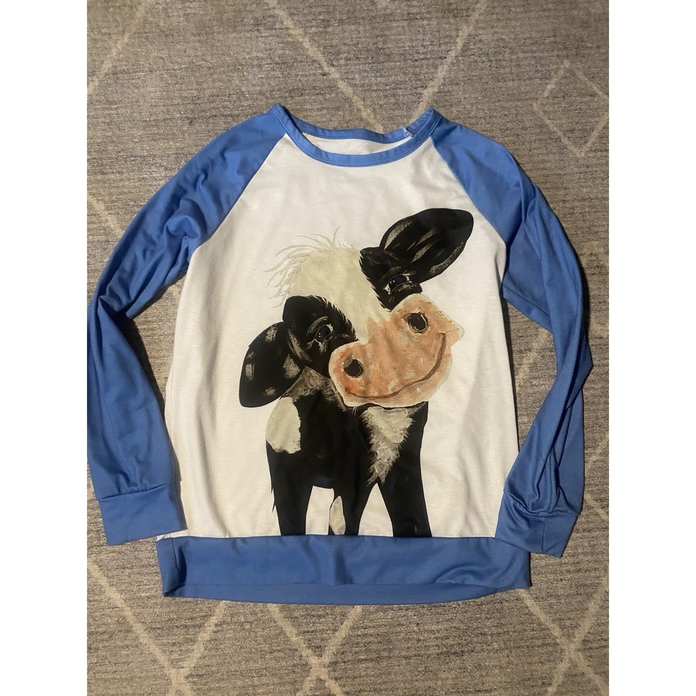 Long sleeve medium top with cow  Light Weight Cute Shirt Pullover